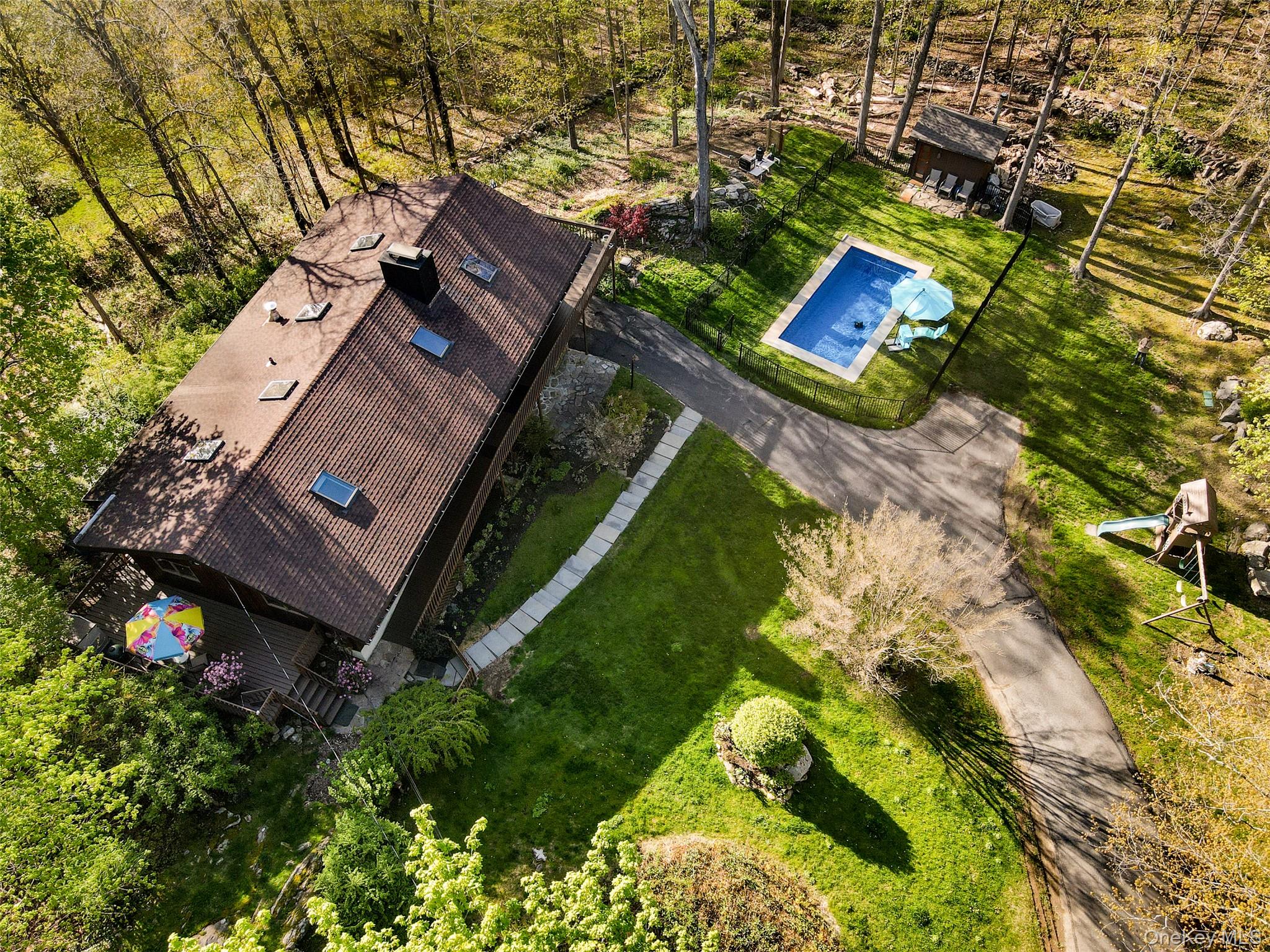 Photo 4 of this property