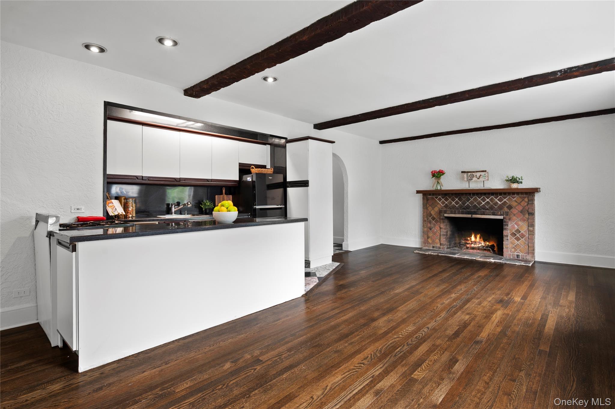 Photo 6 of this property