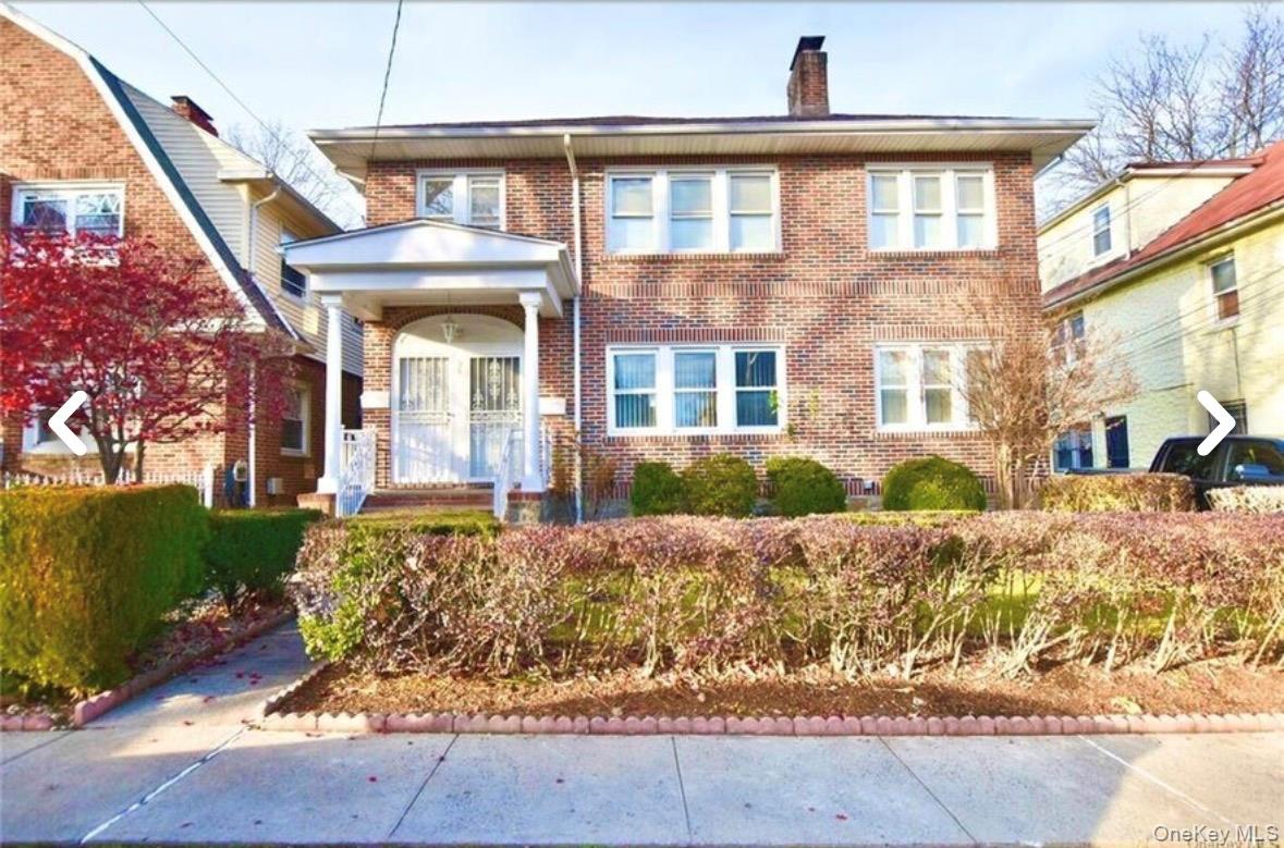 Welcome home to this exceptionally spacious 3-bedroom, 1-bathroom apar...