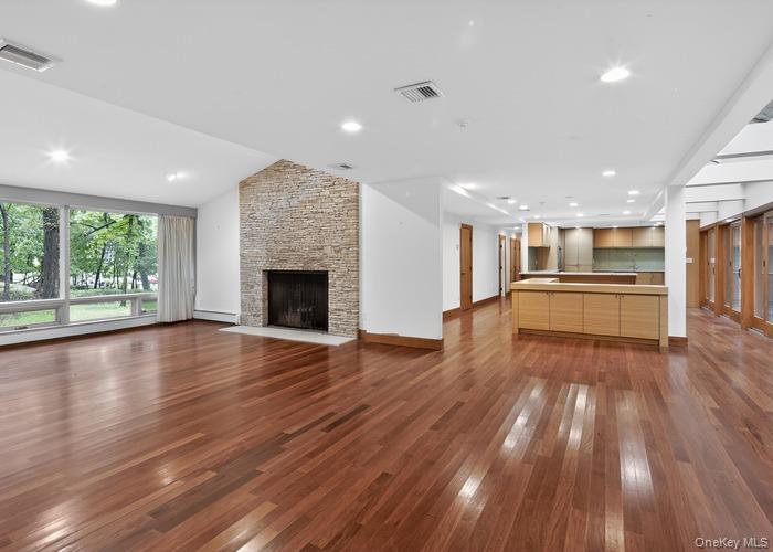 Photo 7 of this property