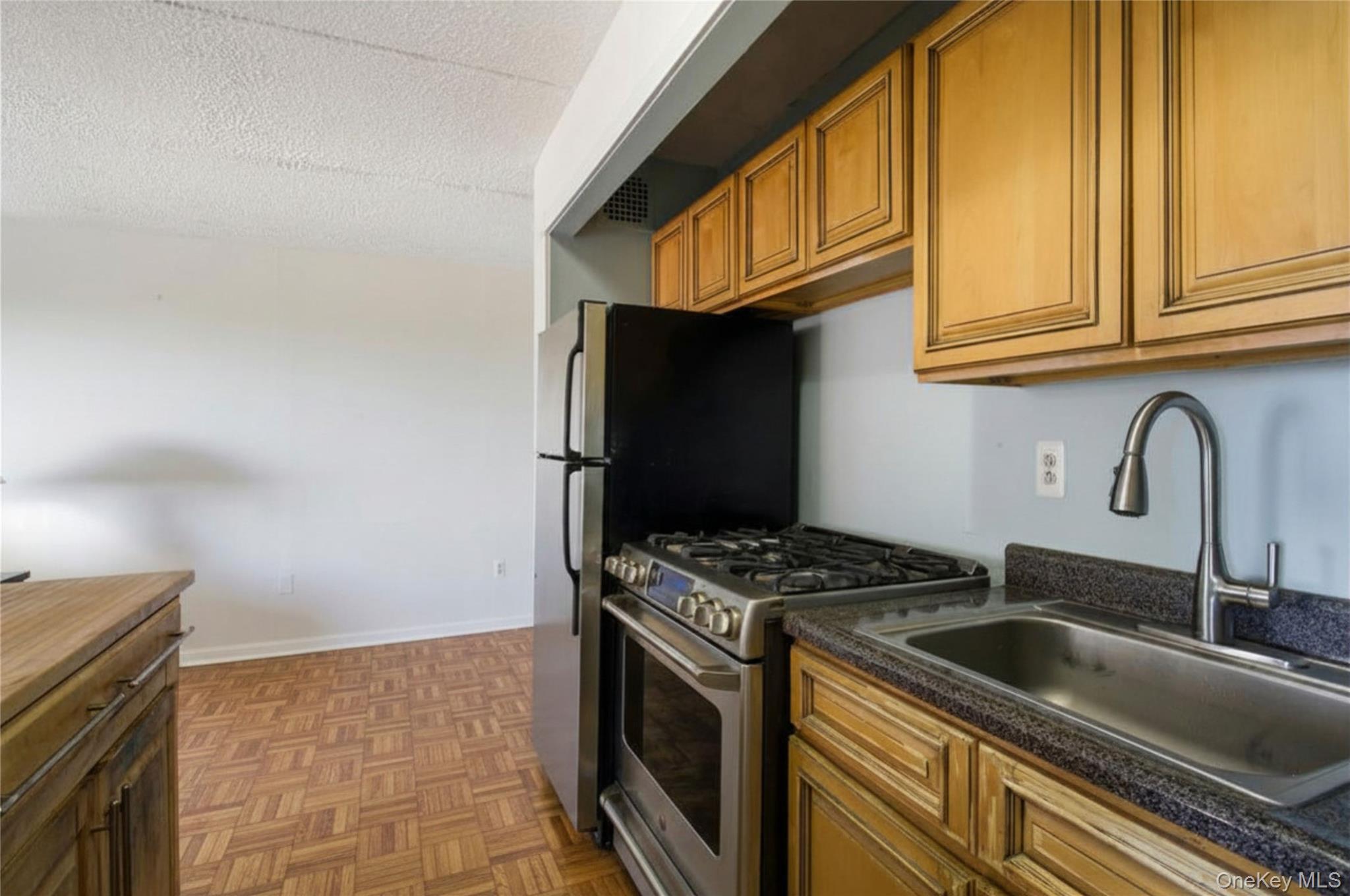 Photo 4 of this property