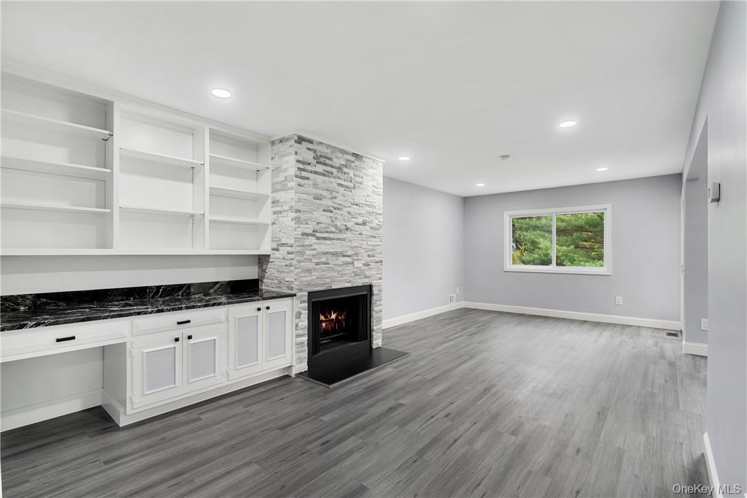 Photo 4 of this property