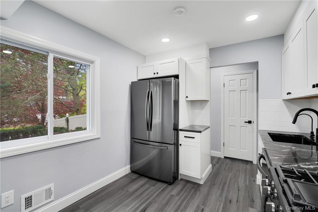 Photo 7 of this property