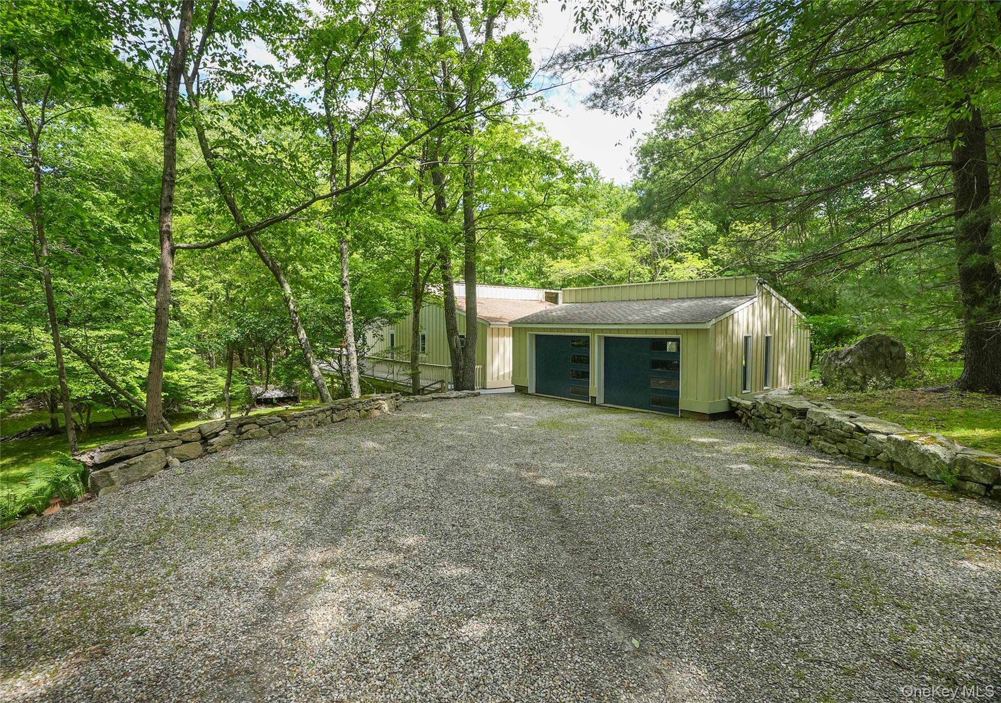 Photo 4 of this property