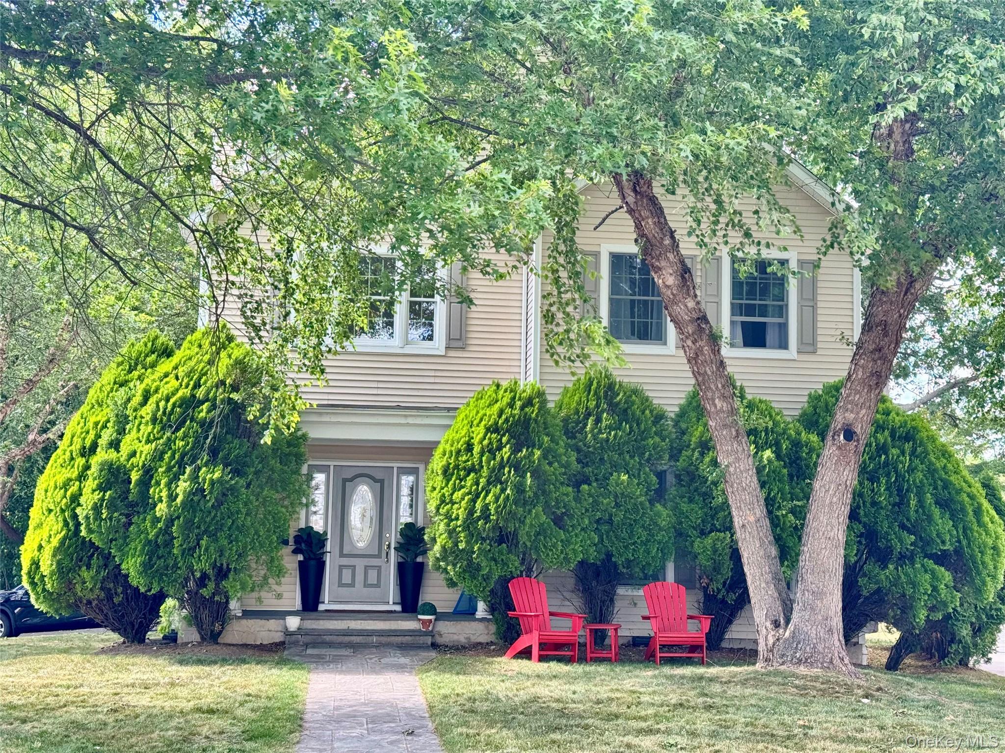 Photo 3 of this property