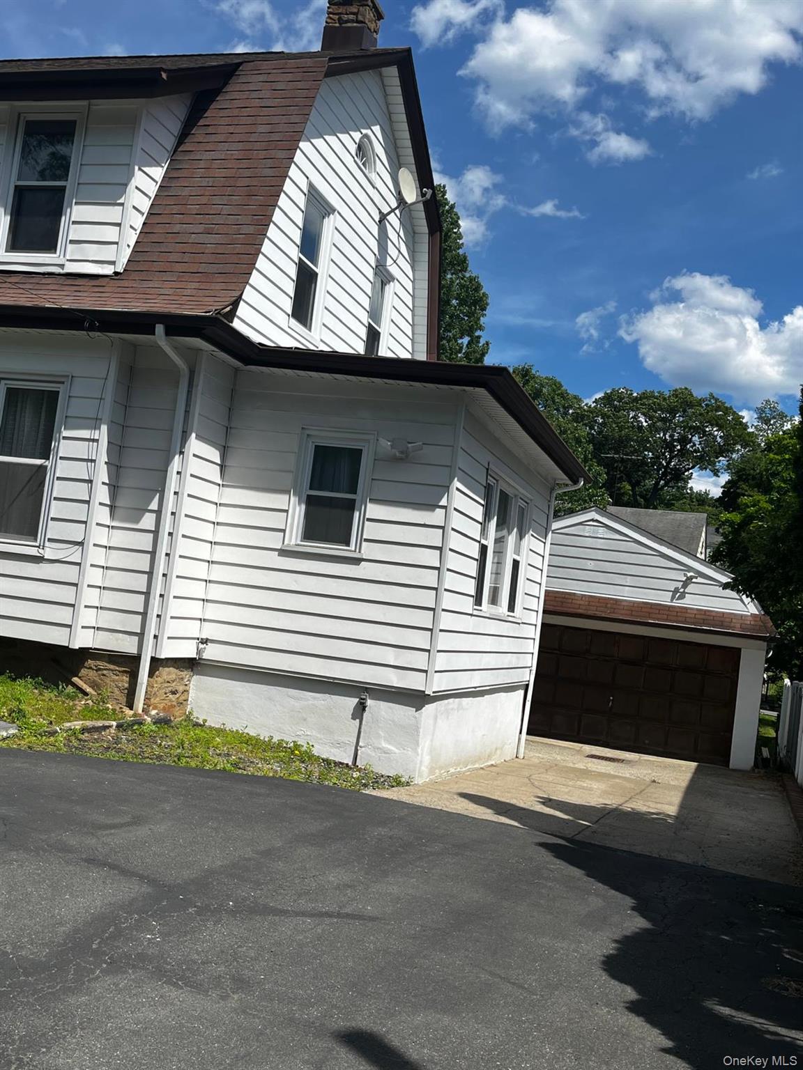 Photo 4 of this property