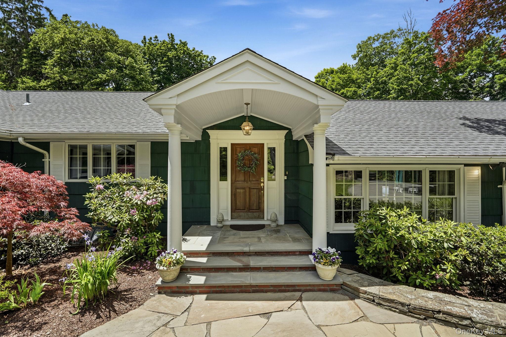 Photo 4 of this property