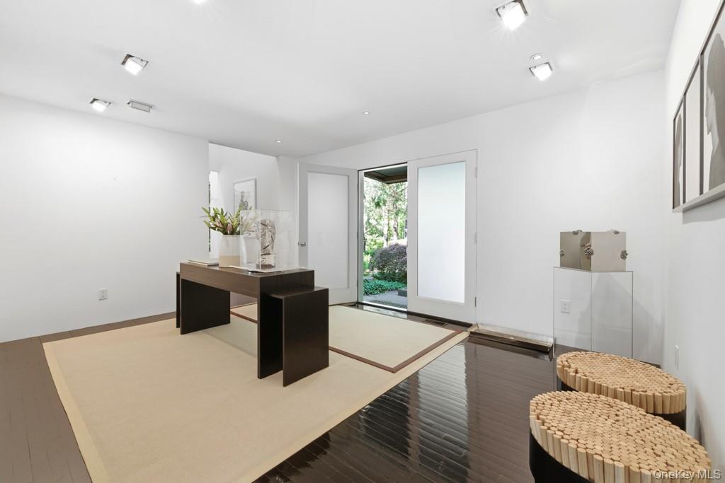 Photo 4 of this property
