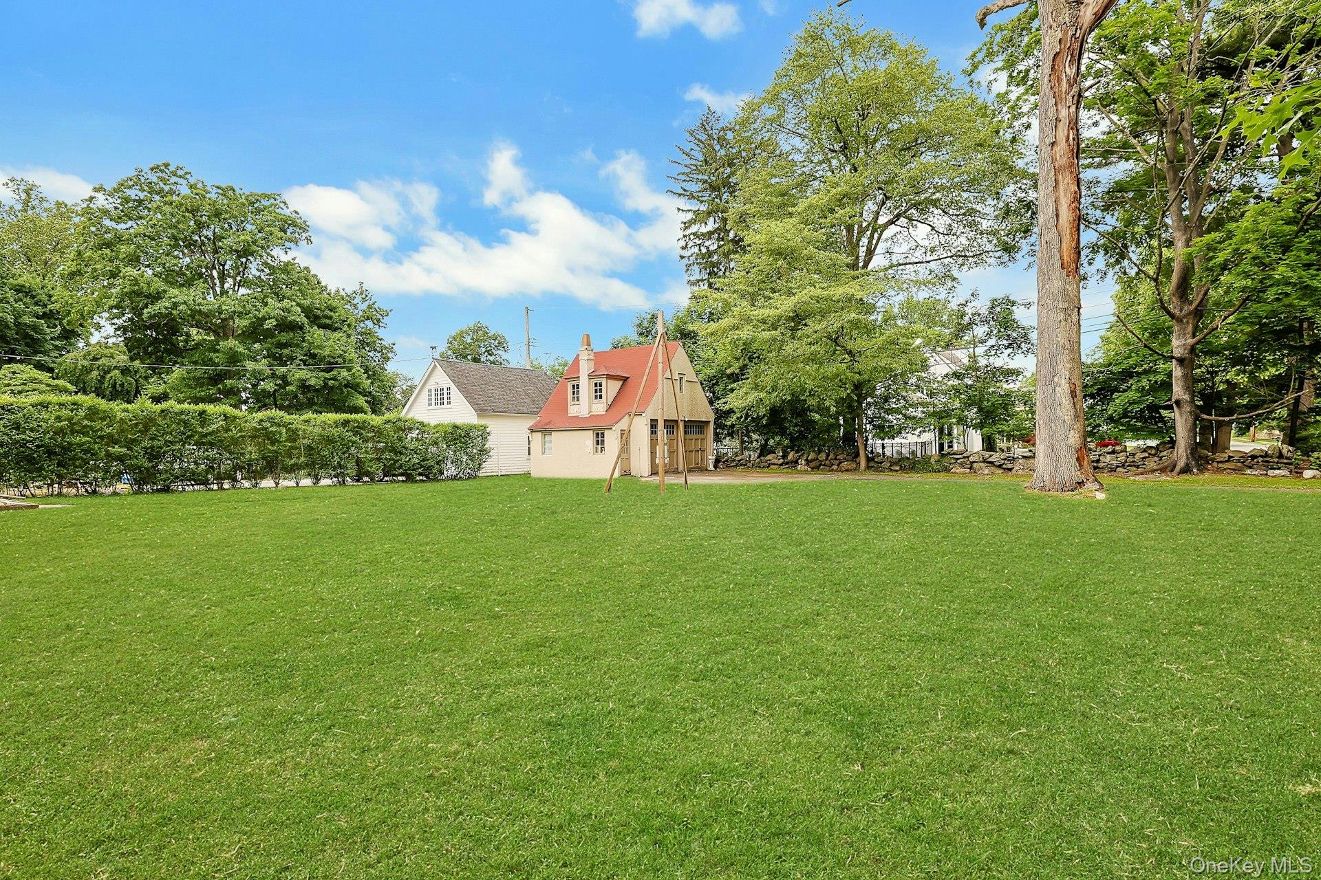 Photo 4 of this property