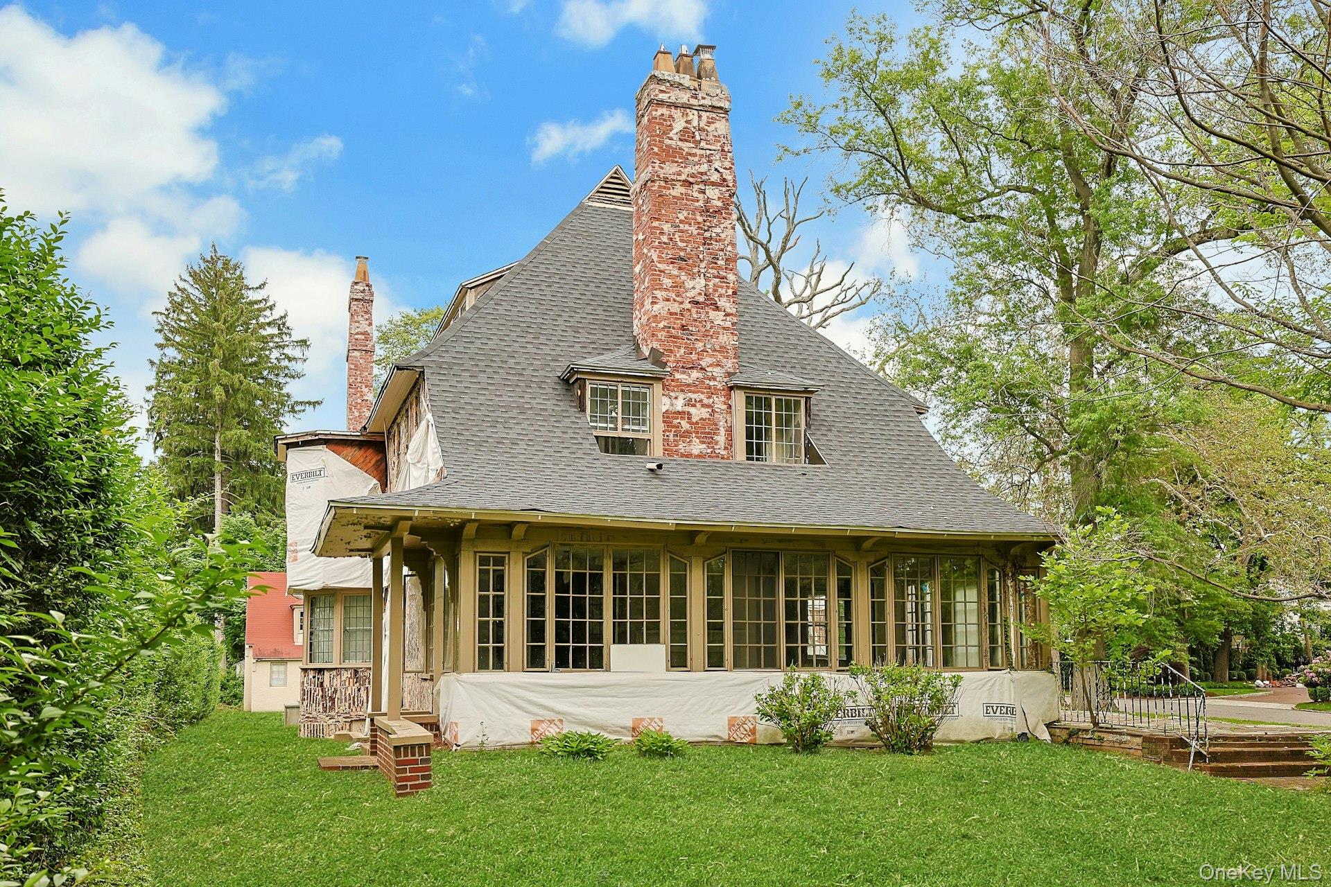 Photo 3 of this property