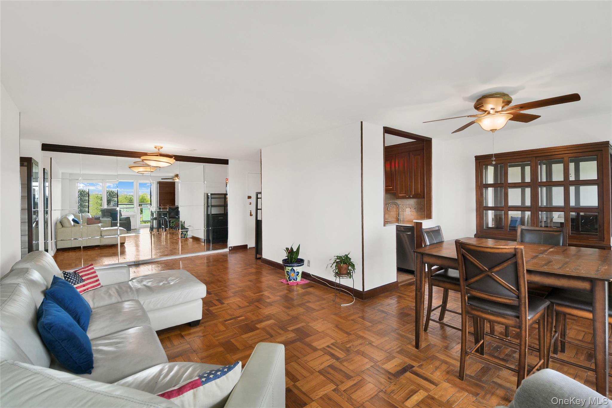 Photo 4 of this property