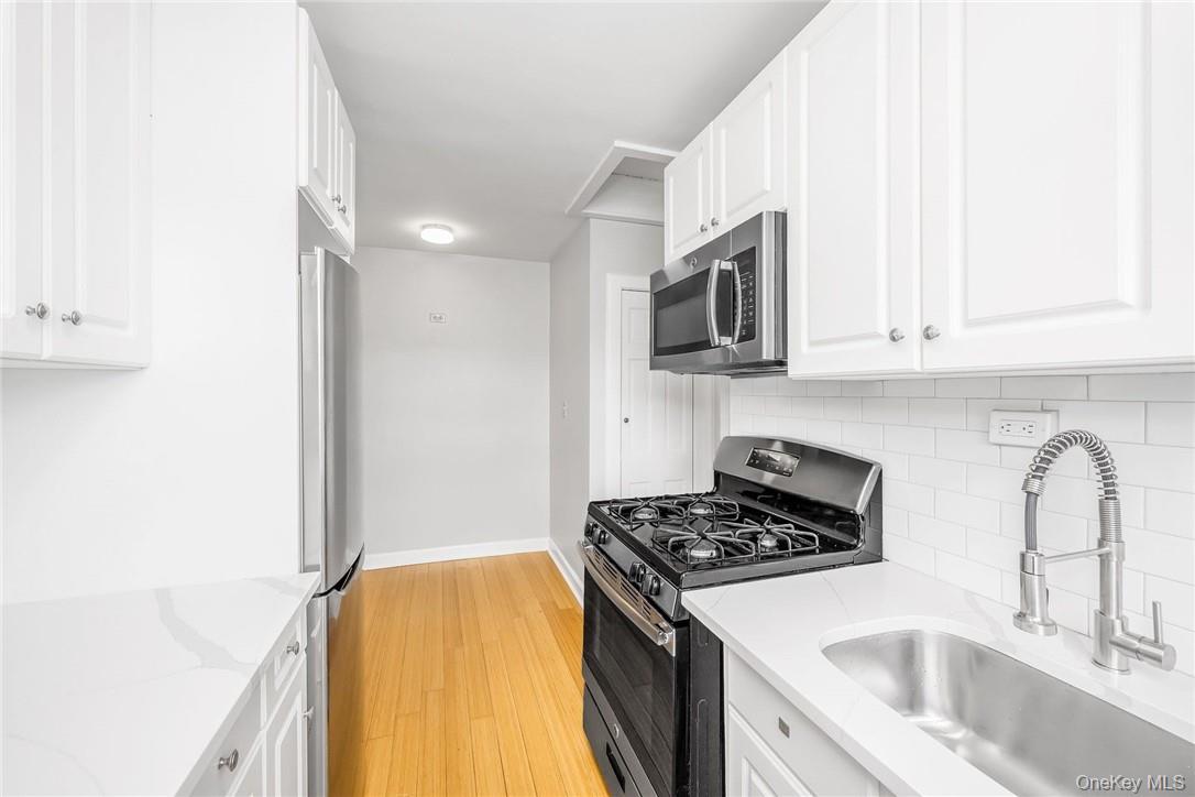 Photo 4 of this property
