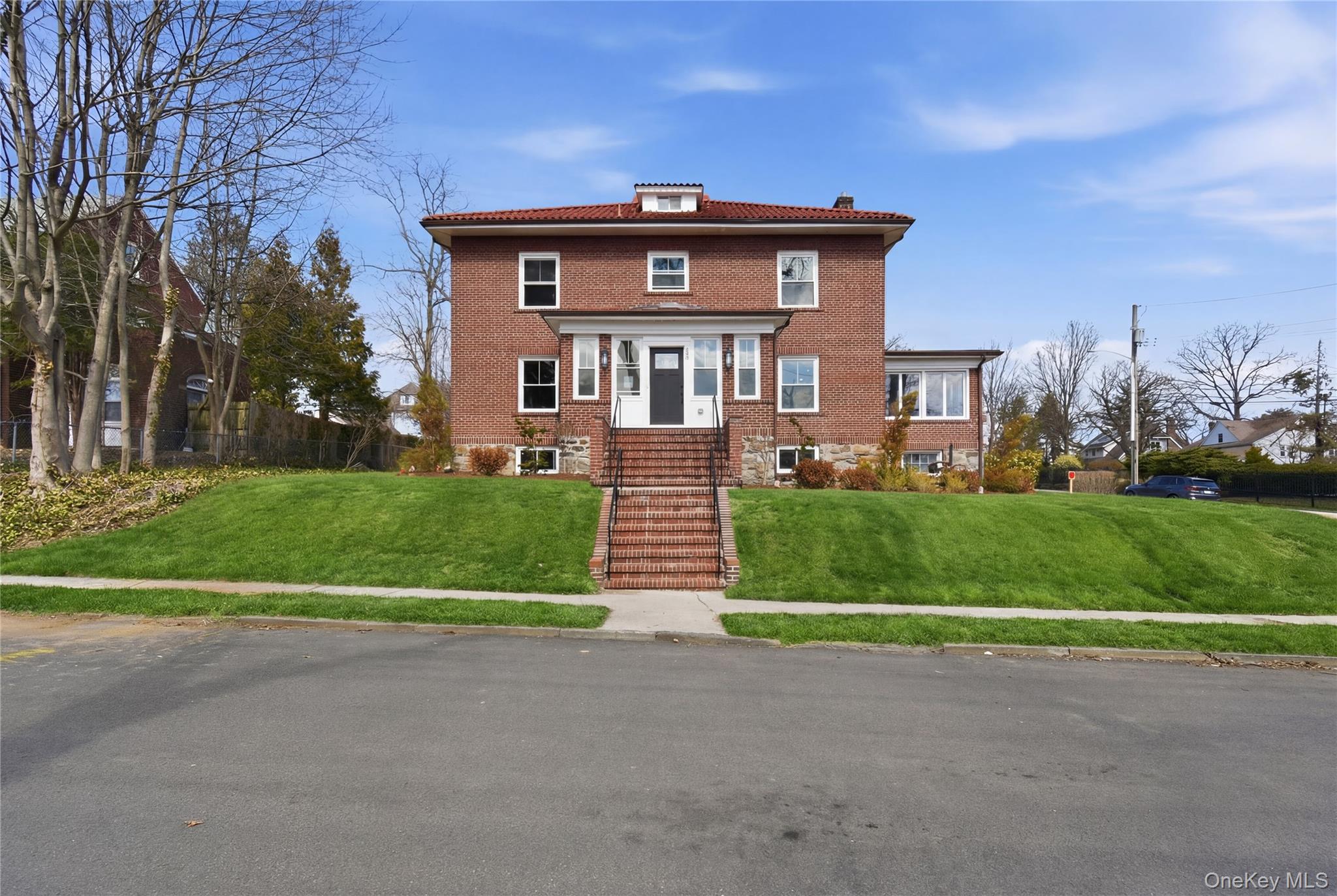 Photo 4 of this property