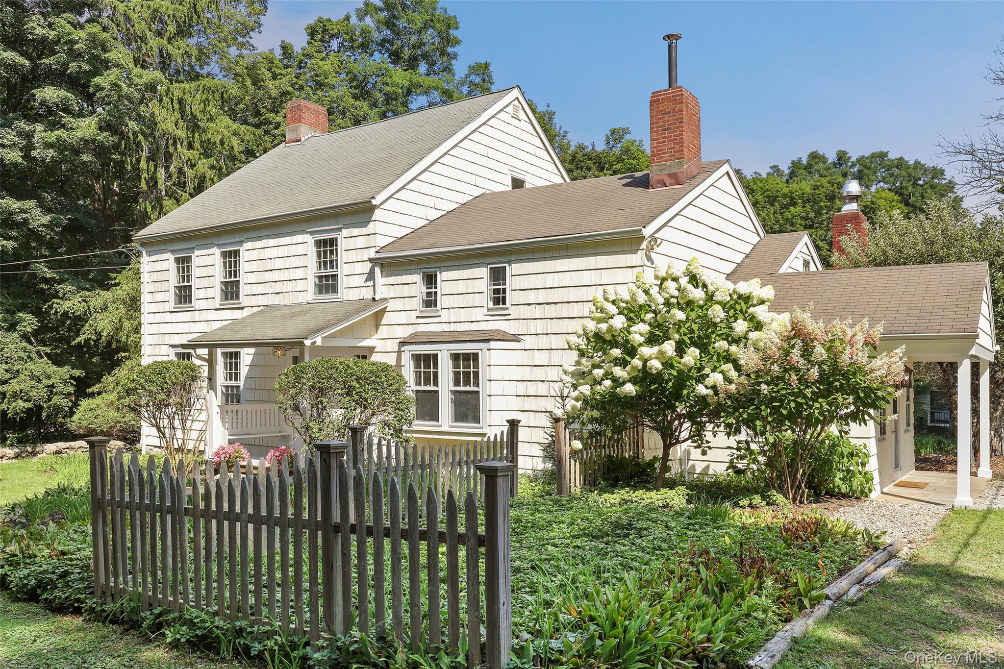 This farm house has the most beautiful hardwood floors! The home offer...