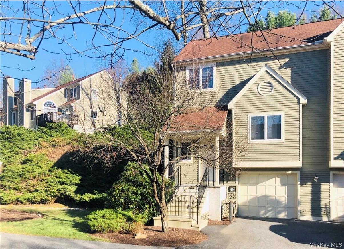 Welcome to 301 Kensington Way, a spacious and well-appointed 2 -bedroo...