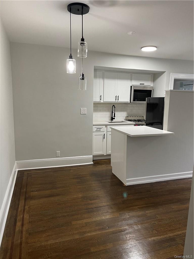 Photo 4 of this property