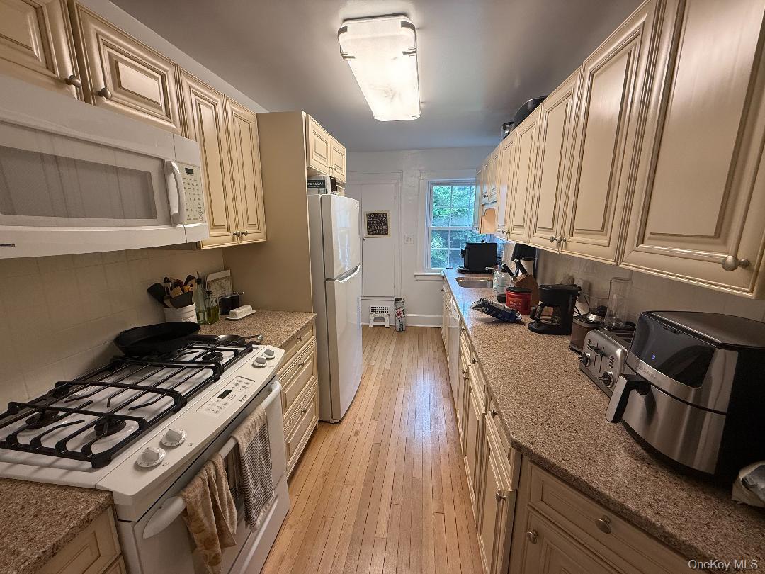 Photo 5 of this property