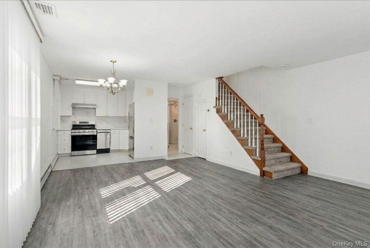Photo 4 of this property