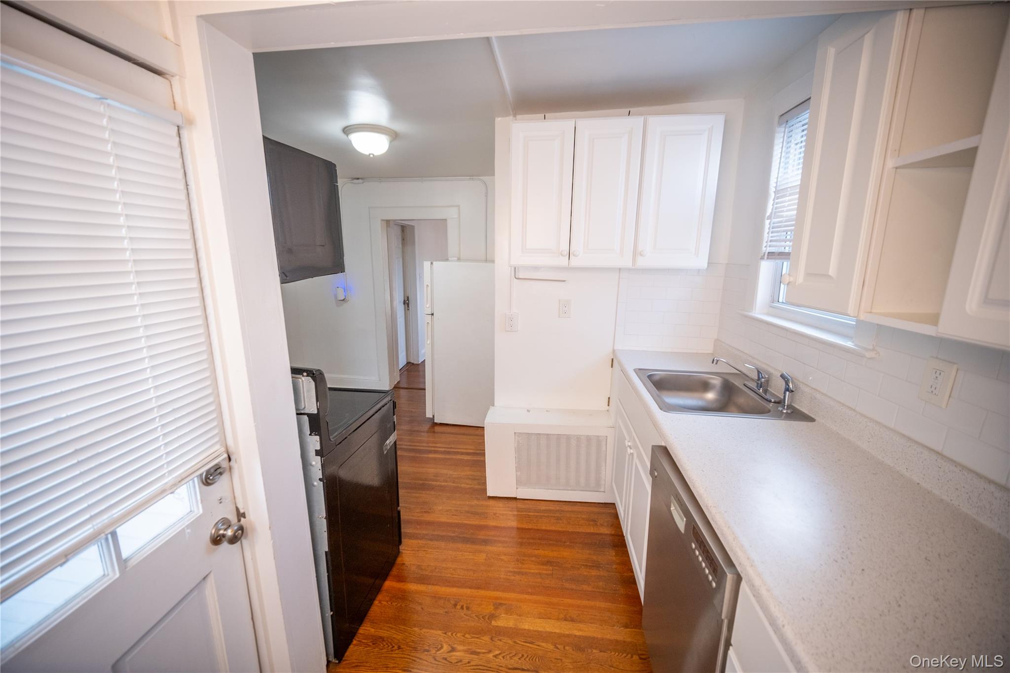 Photo 4 of this property