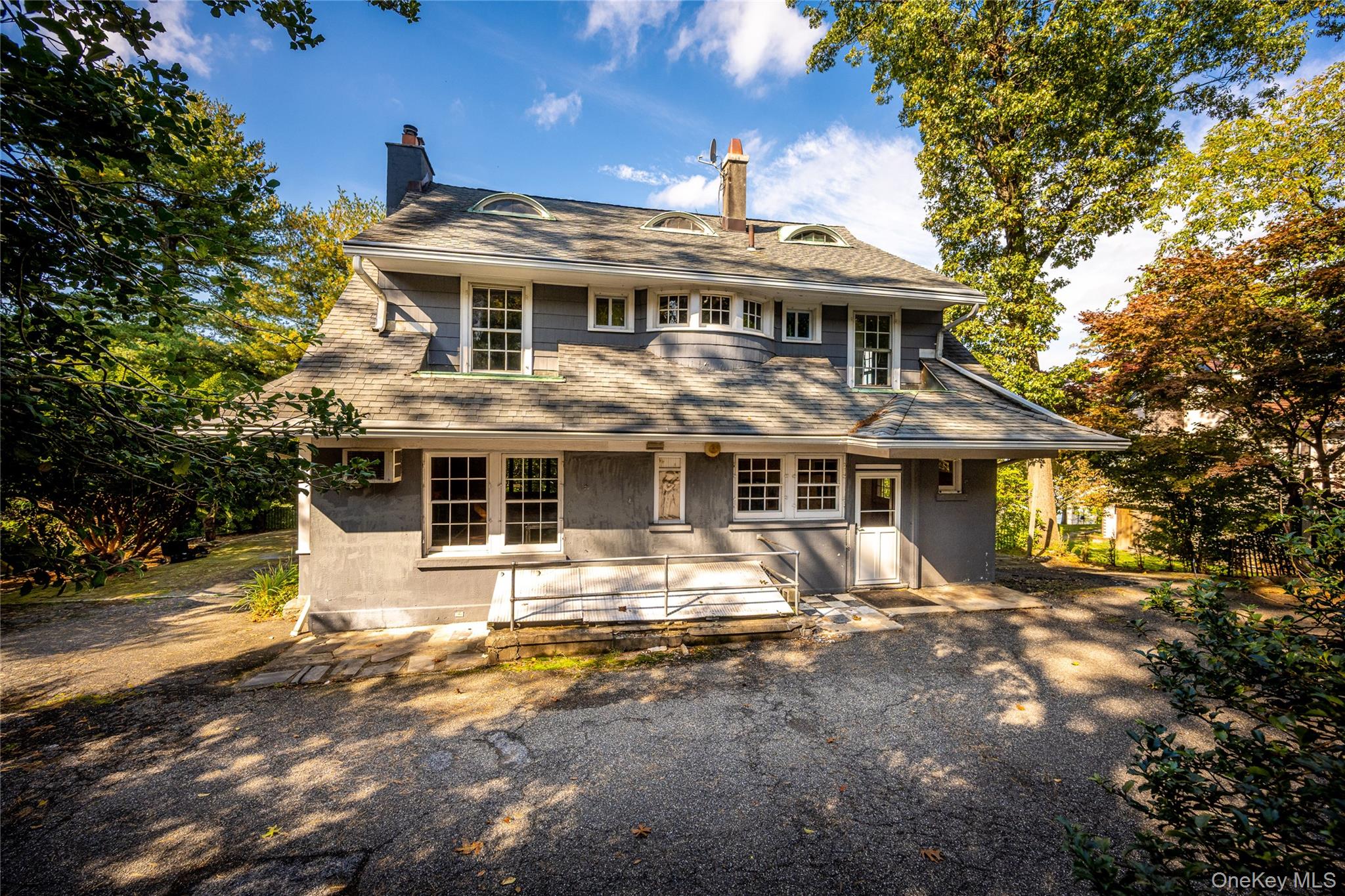 Photo 4 of this property