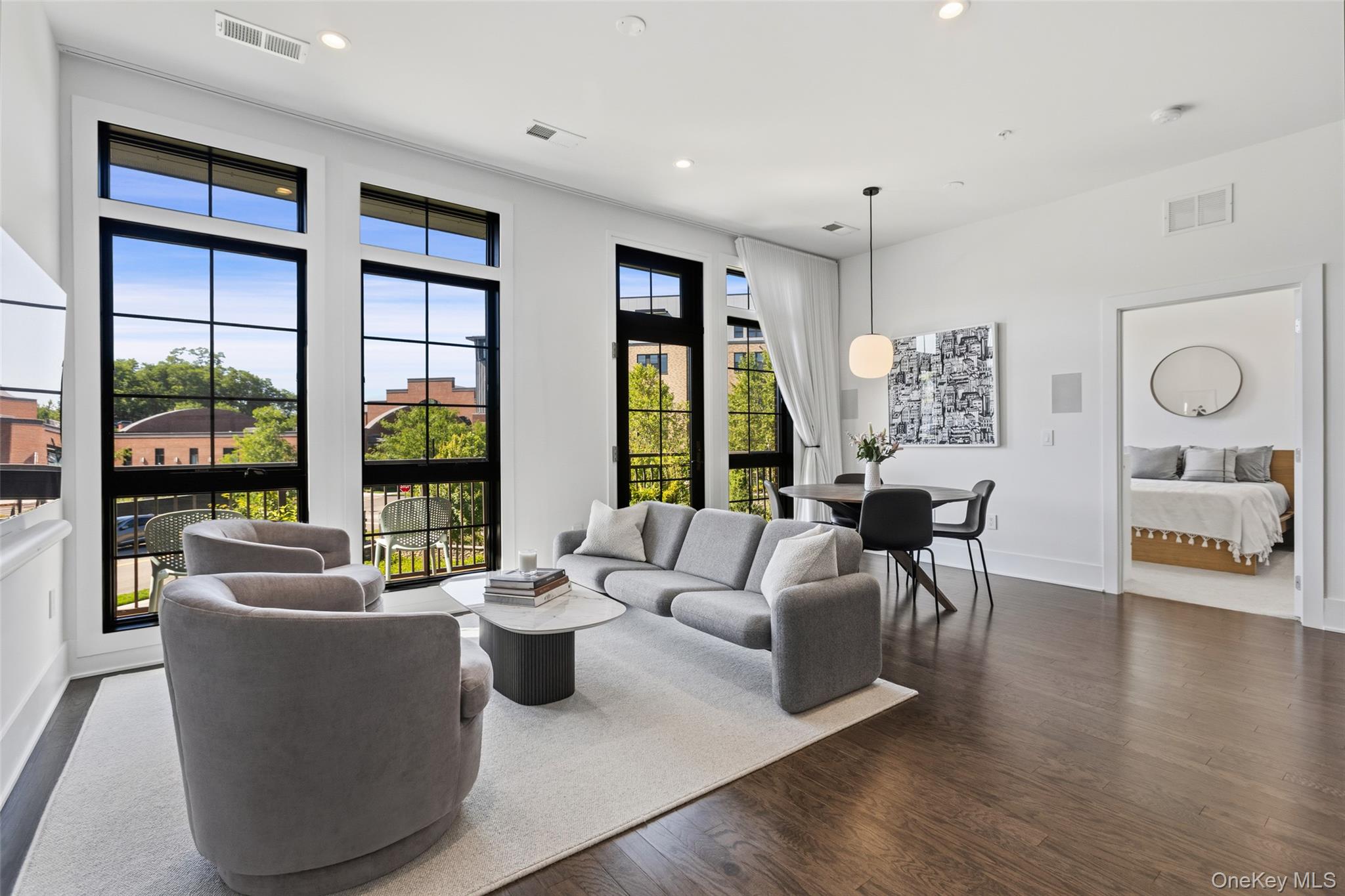 Single-floor living at its finest at the Lofts at Edge-on-Hudson. This...