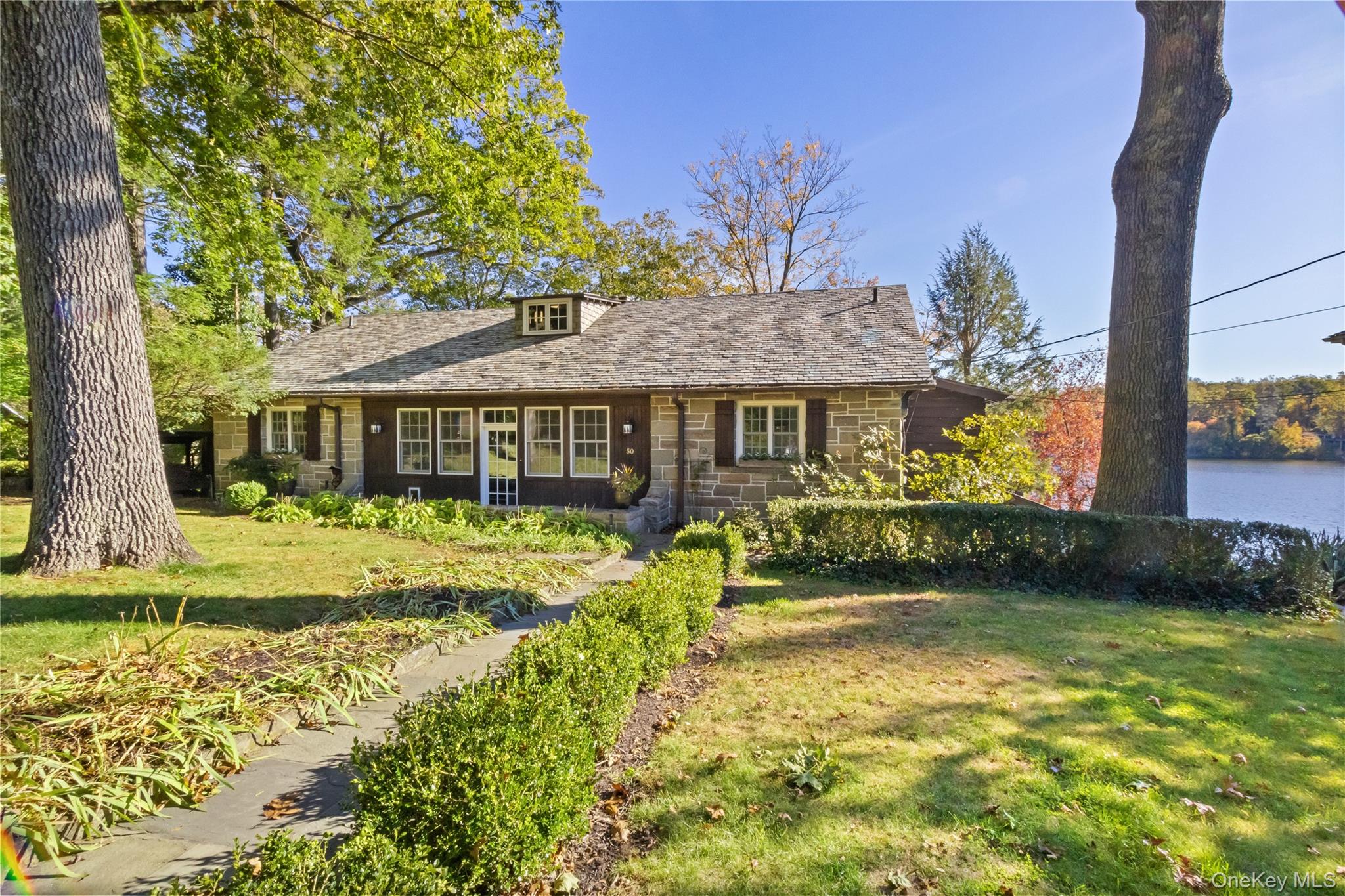 Photo 3 of this property