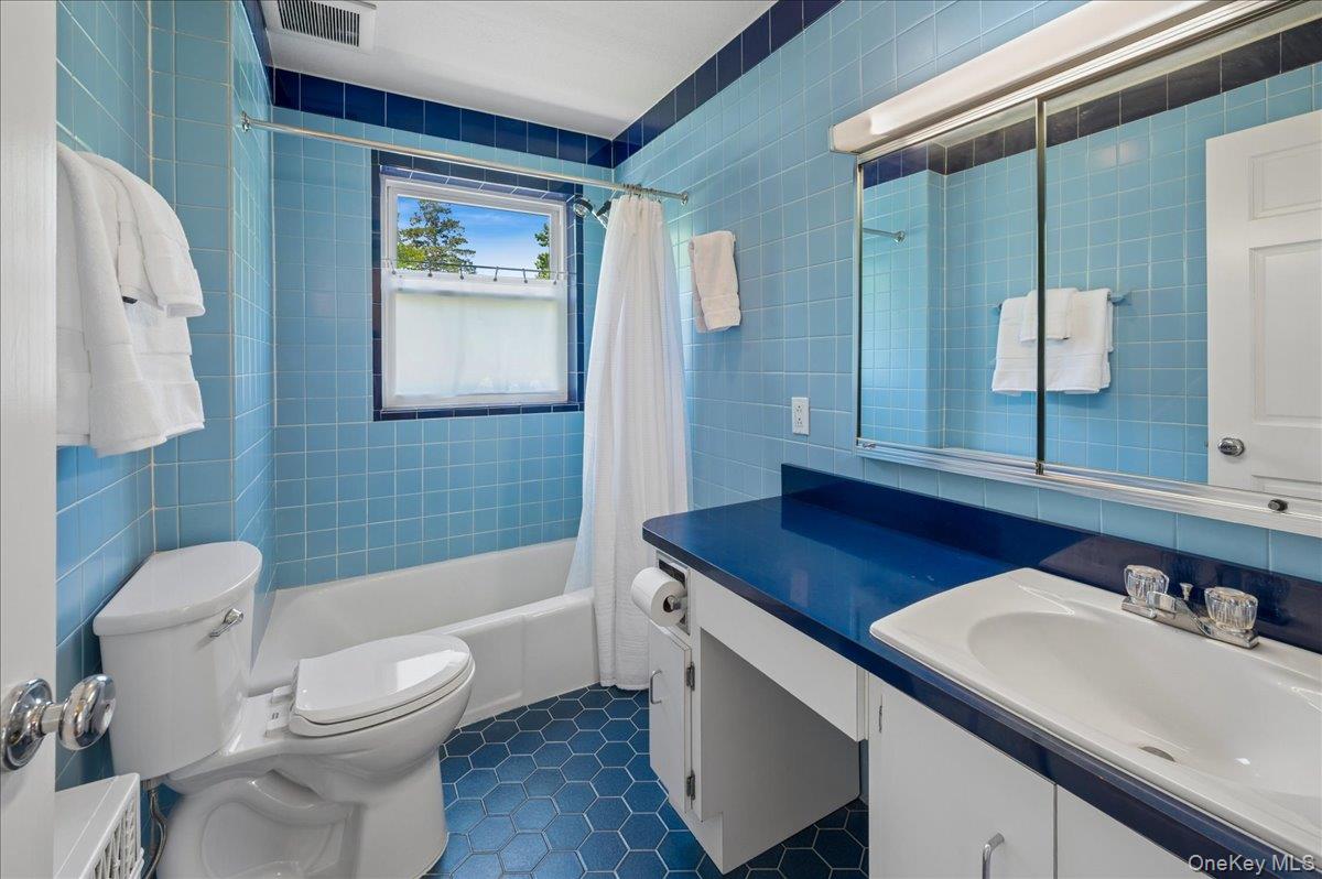 Photo 32 of this property