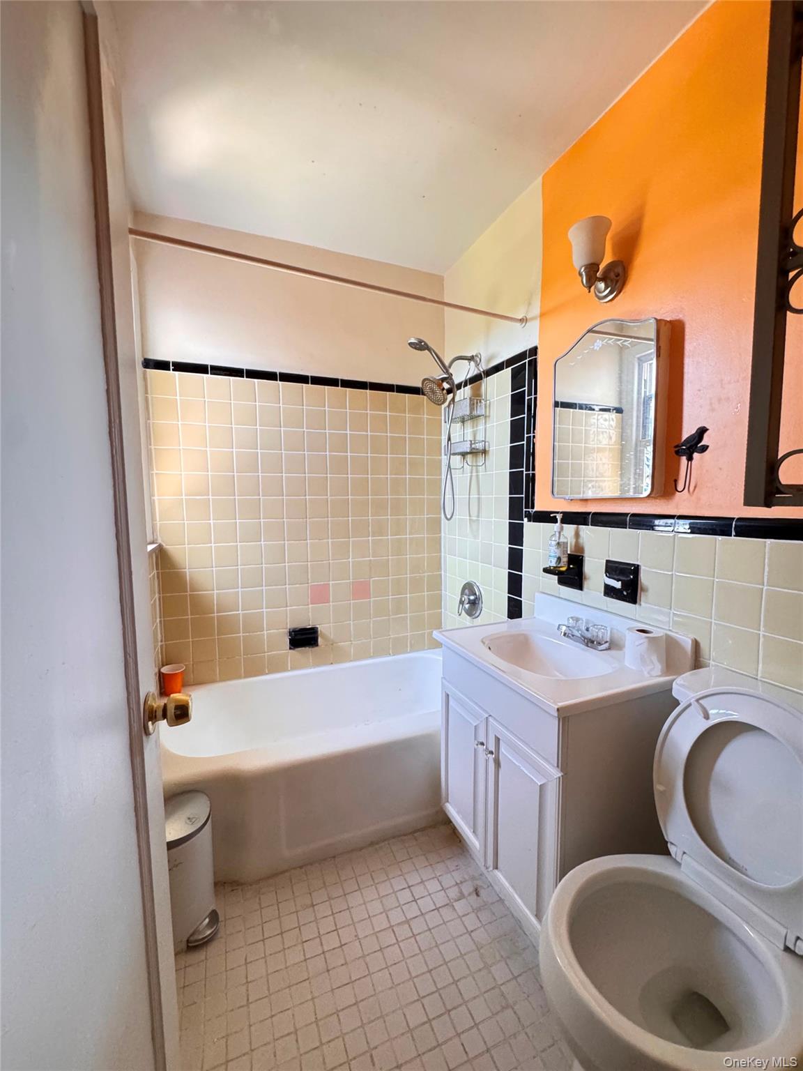 Photo 4 of this property