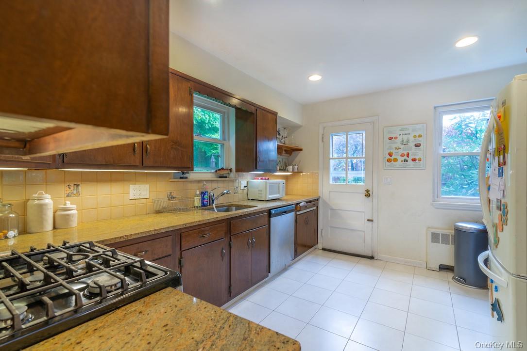 Photo 6 of this property