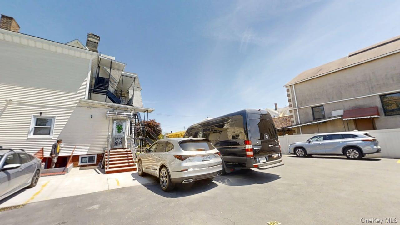 Photo 4 of this property