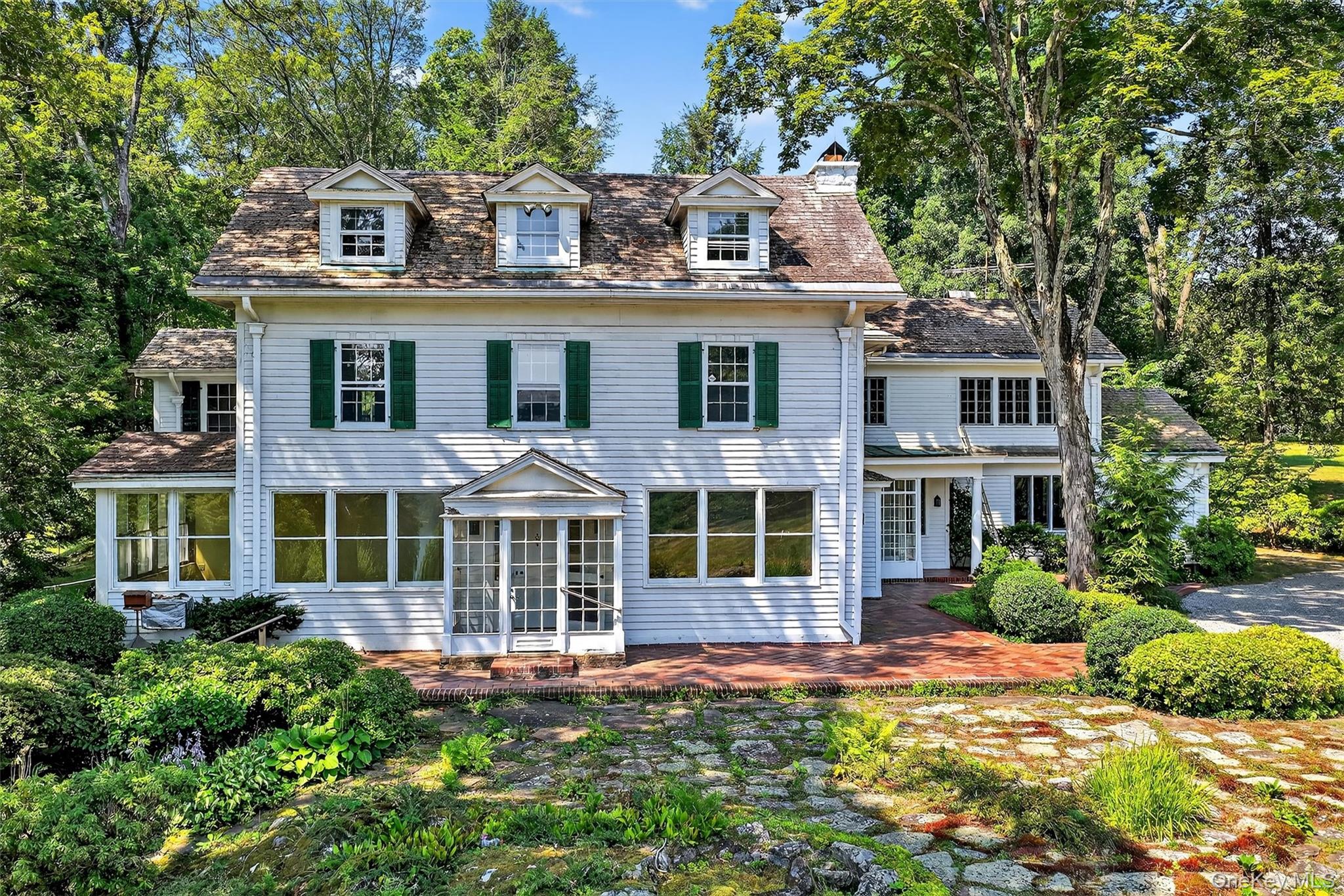 Photo 3 of this property