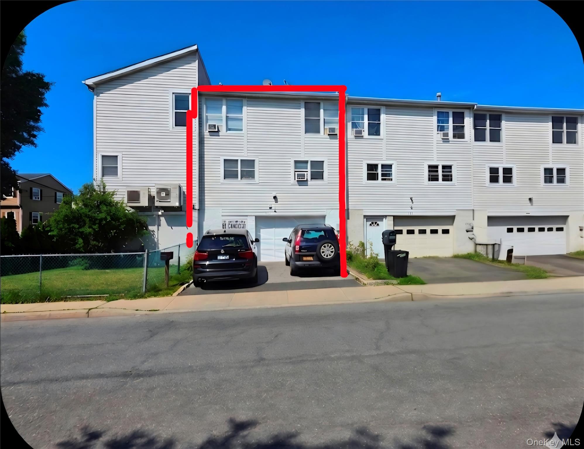(Back on the market due to buyer`s finance)This charming single-family...