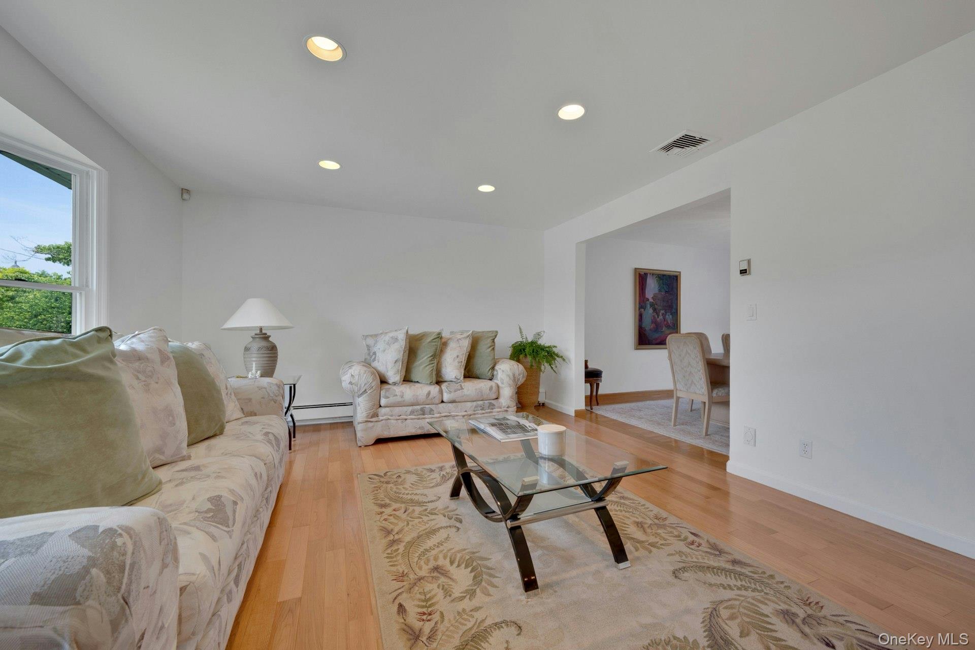 Photo 4 of this property
