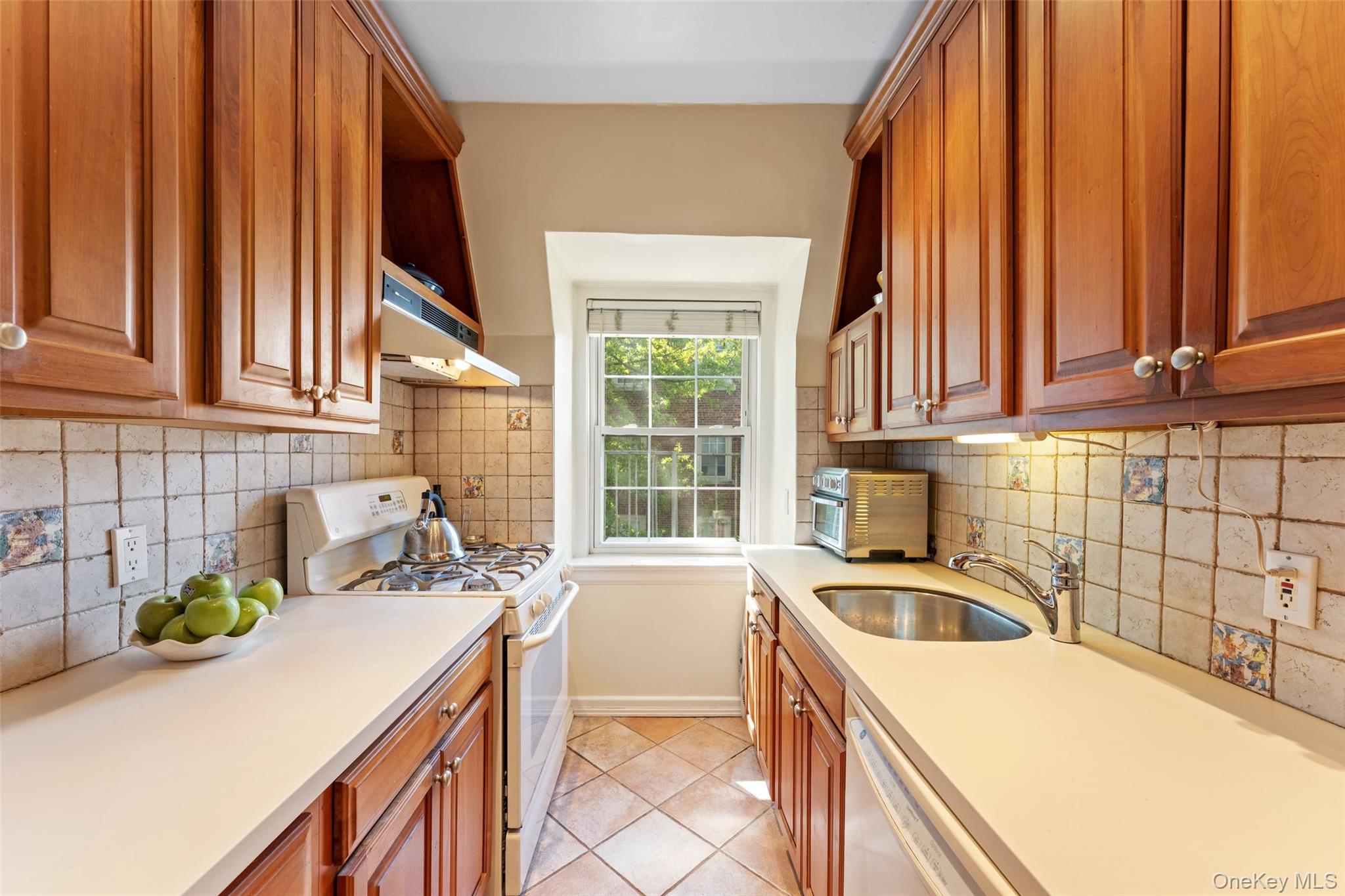 Photo 7 of this property