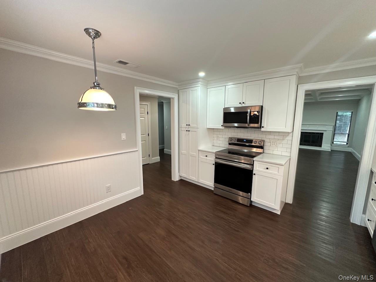 Photo 4 of this property