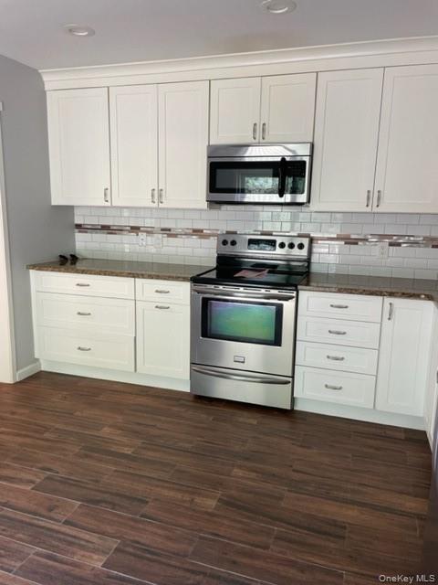 Photo 3 of this property