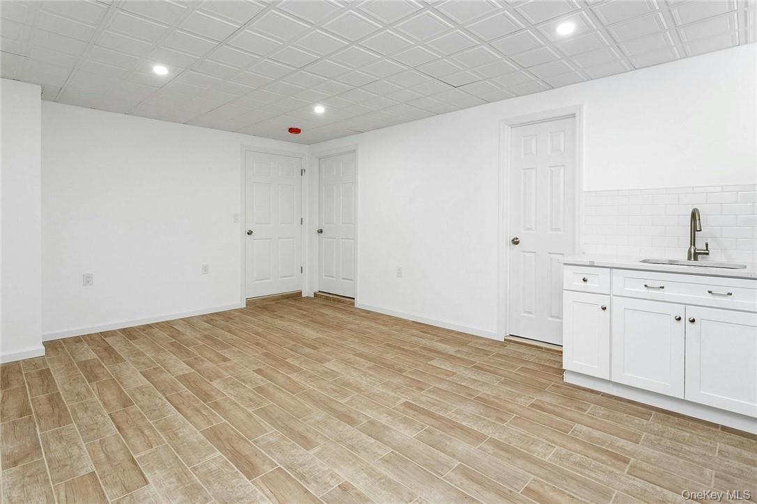 Photo 4 of this property