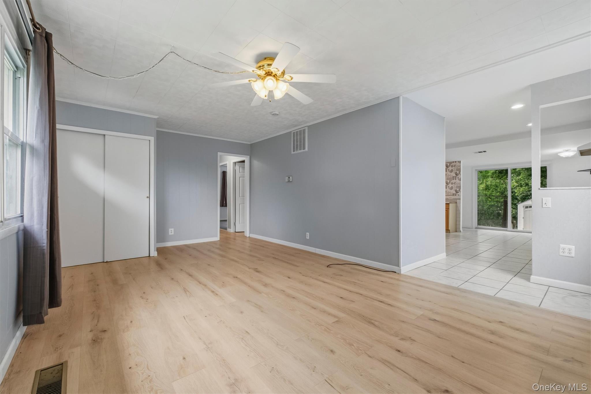Photo 4 of this property