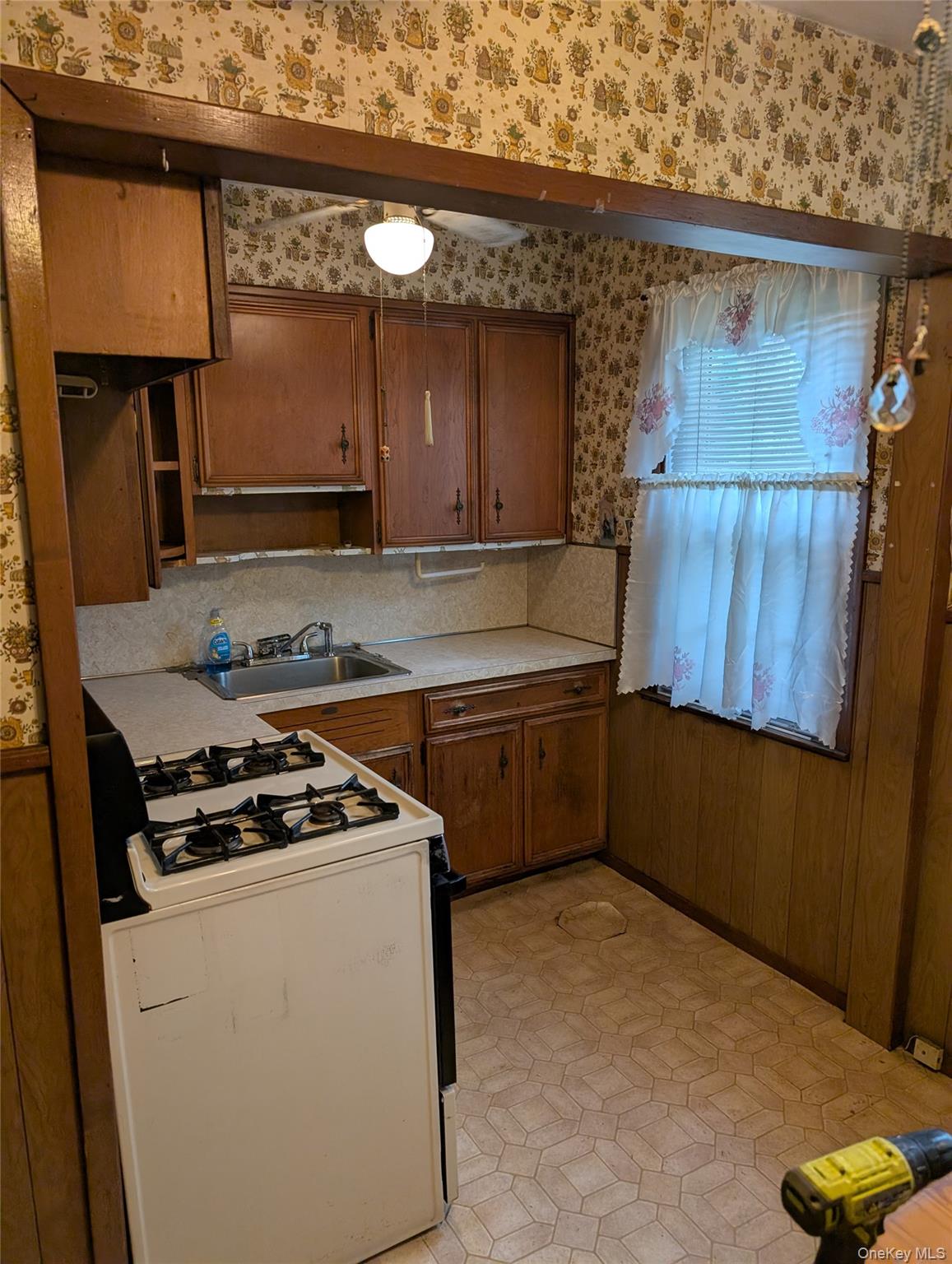 Photo 9 of this property