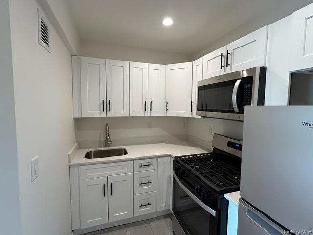 Photo 3 of this property