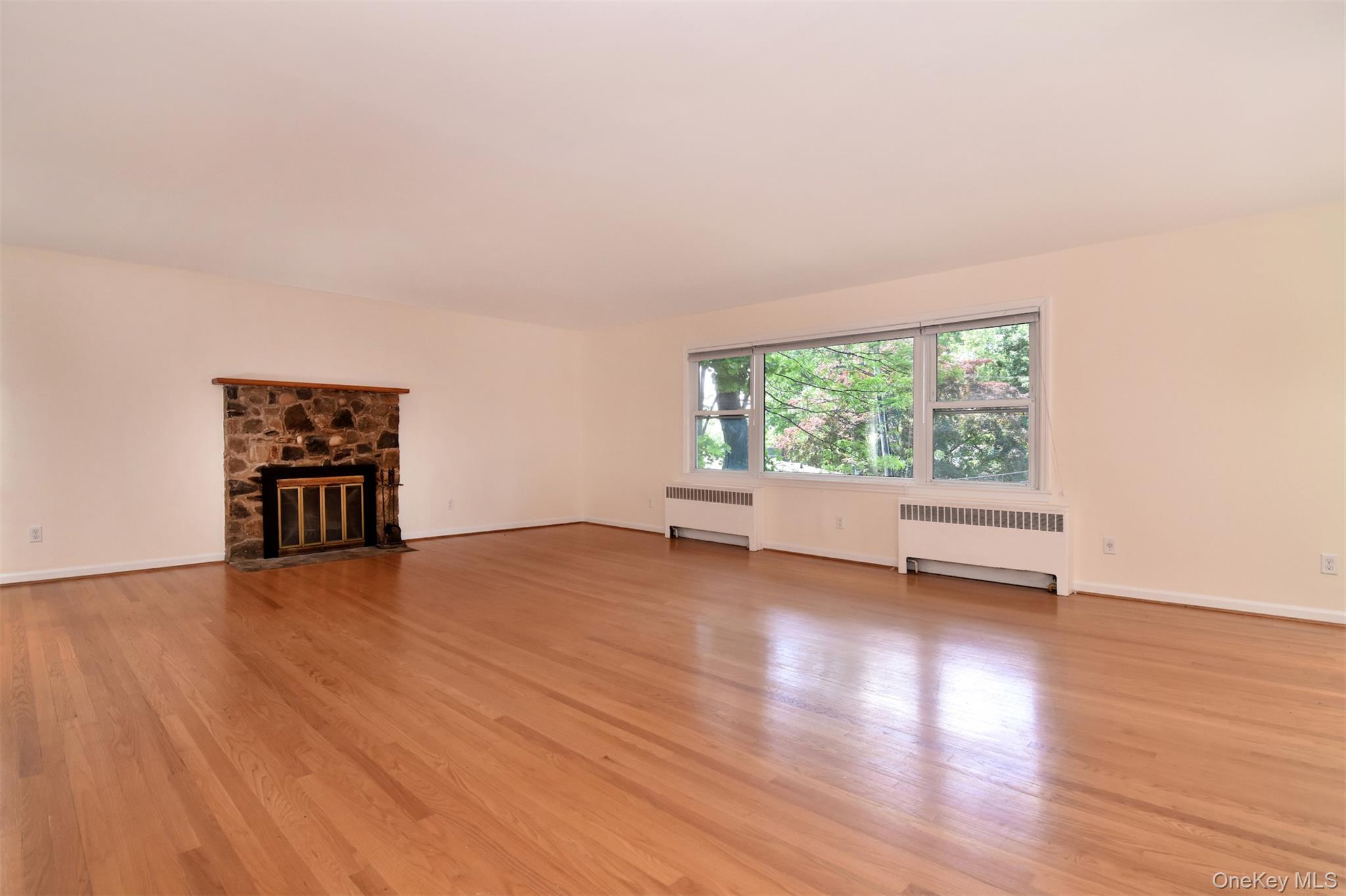 Photo 3 of this property