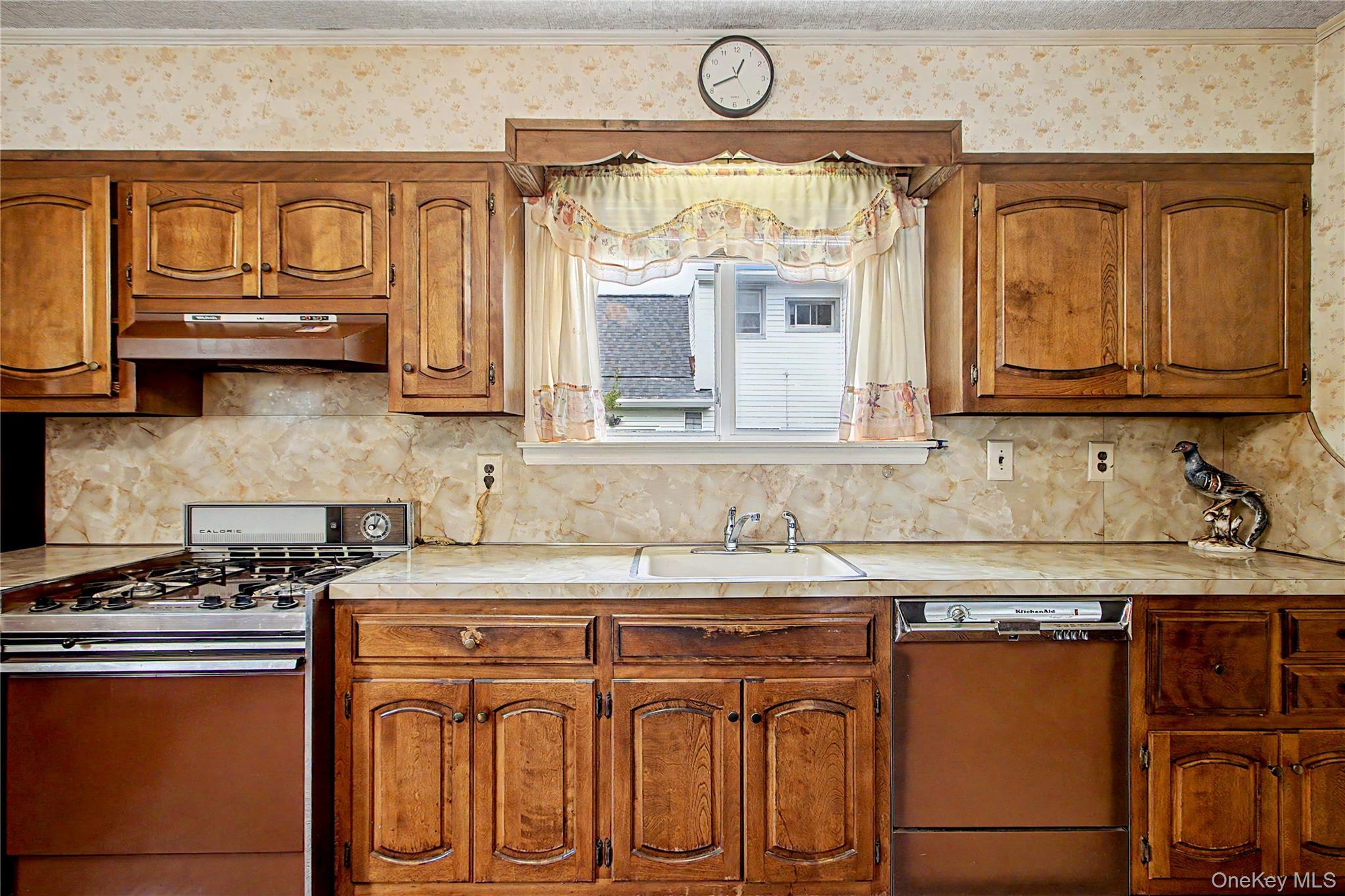 Photo 10 of this property