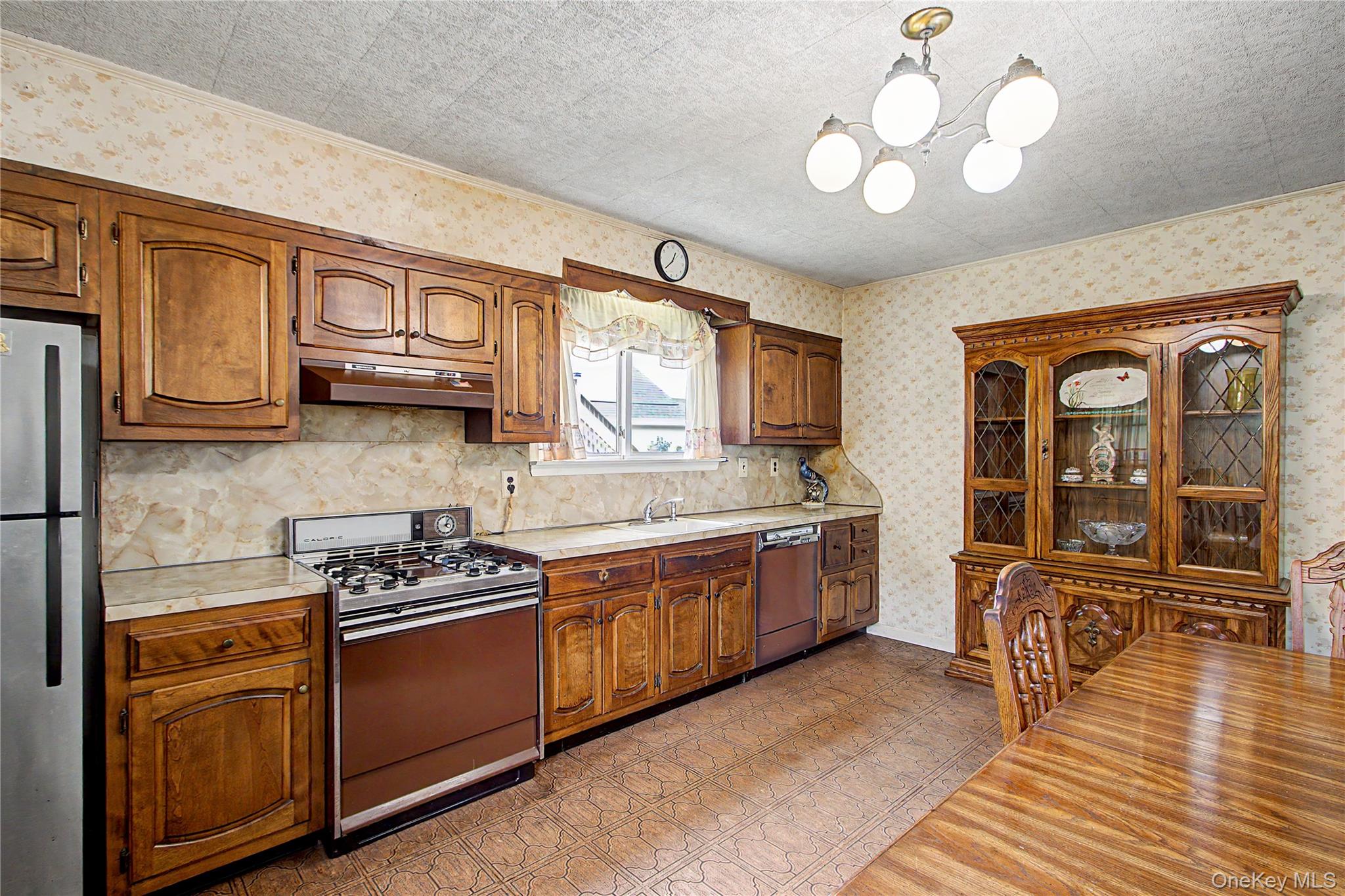 Photo 11 of this property
