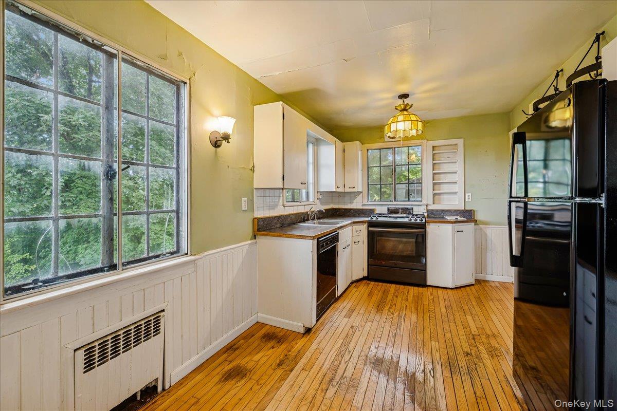 Photo 11 of this property
