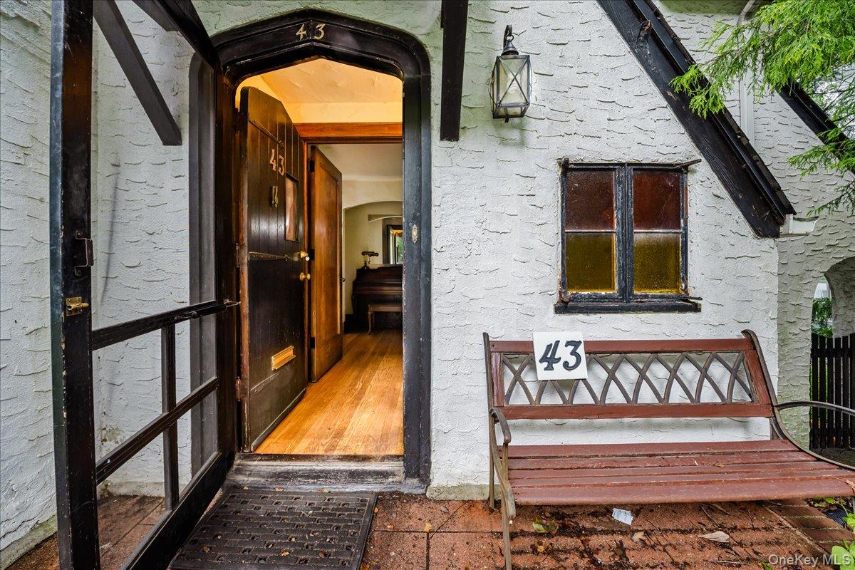 Photo 4 of this property