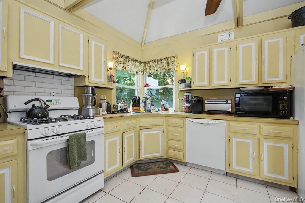 Photo 8 of this property