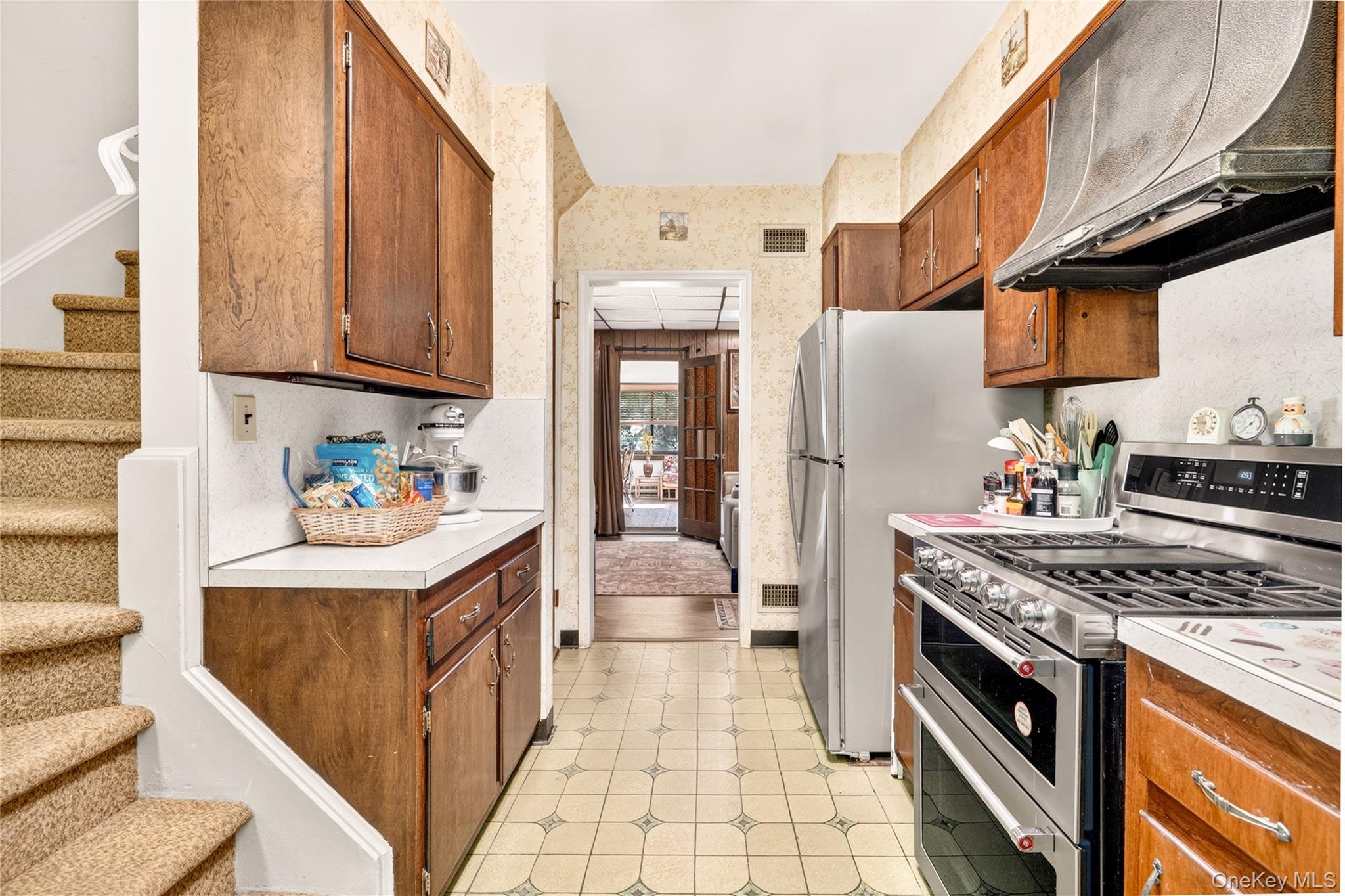 Photo 6 of this property
