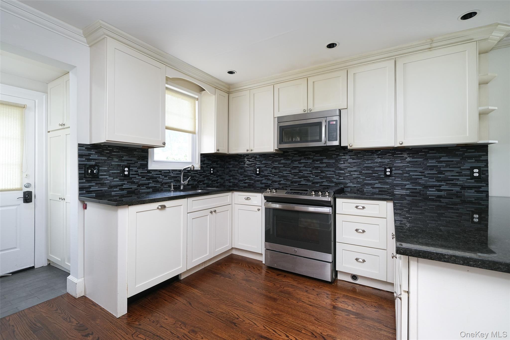 Photo 4 of this property