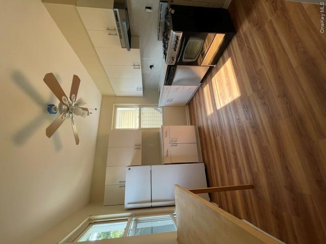 Photo 3 of this property