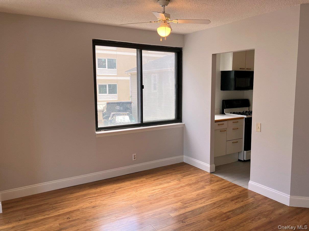 Photo 4 of this property